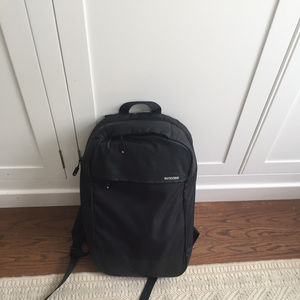 Incase Campus Exclusive Compact Backpack - Black